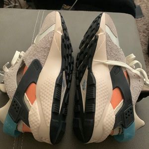 Nike Huarache beautiful comb of colors.